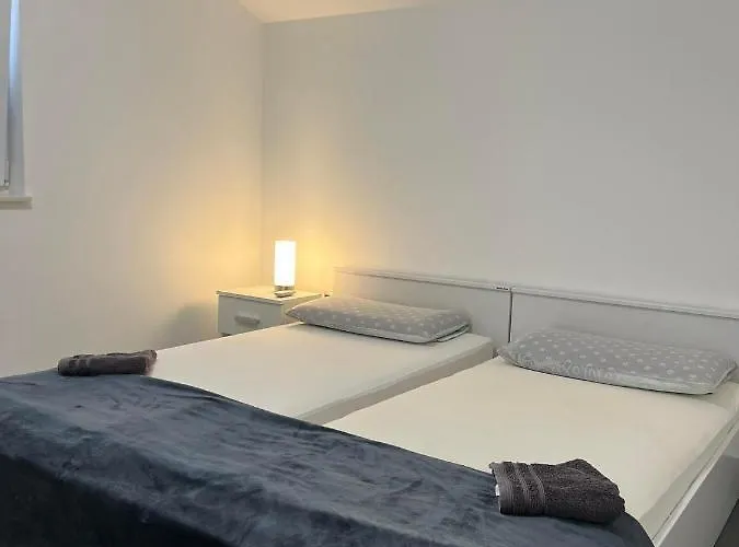 - Lovric 3* 沃迪切