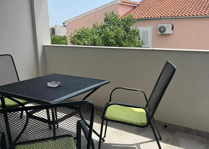 - Lovric 3* 보디체