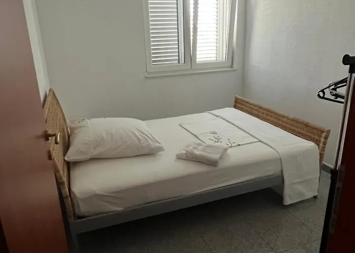 - Lovric 招待所 沃迪切